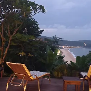 Apto Térreo Com Jardim - Do Estaleiro- Balneário Camboriu Balneário Camboriú